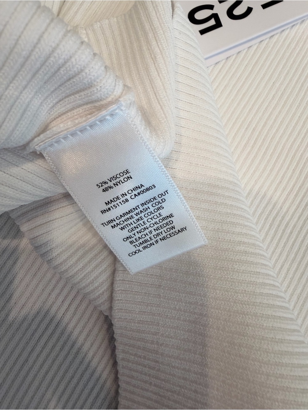 NWT 525 Off-The-Shoulder Ribbed Knit Crop Top White Sz S Soft Stretch Minimalist - Picture 4 of 6